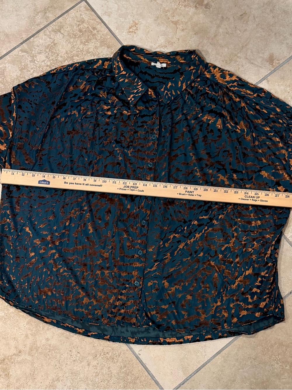 JODIFL Teal & Rust Animal Print Button-Up Blouse - Picture 4 of 6